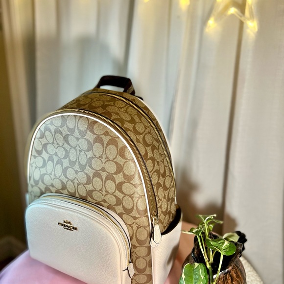 Coach Backpack - Picture 3 of 4